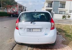 نيسان فيرسا